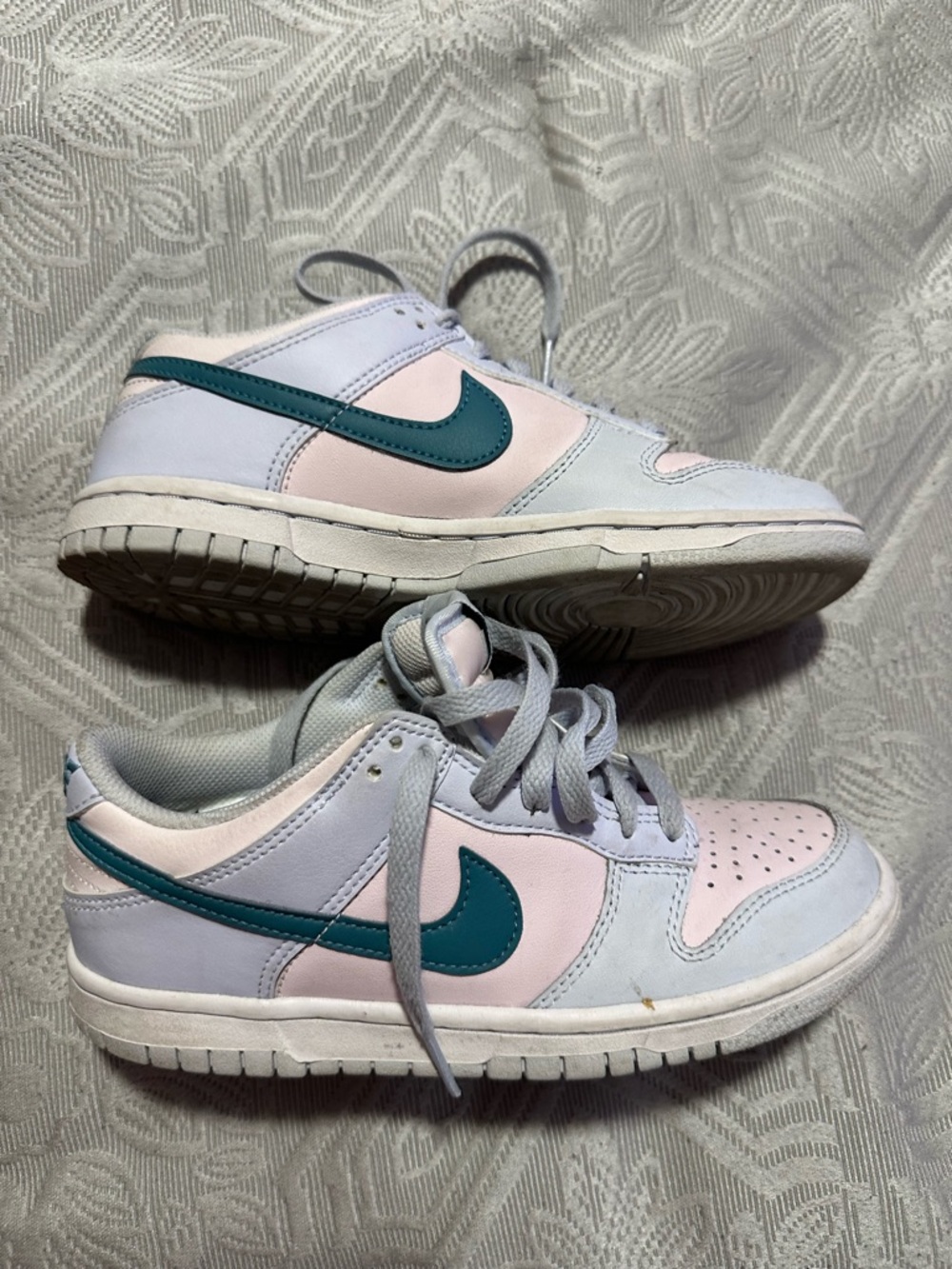 Nike Low-Top Sneakers in Pastel Pink and Light Blue